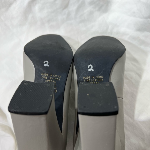 GRAY LEATHER SHOES SOURCE UNKNOWN 6 1/2 B, HEEL HEIGHT IS 3 1/2” INCHES. - Picture 10 of 16